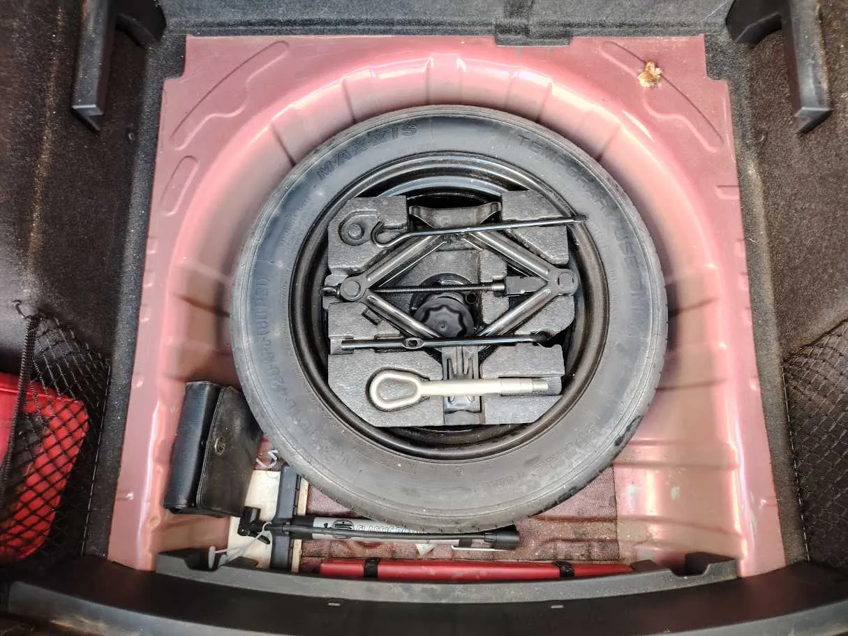 Car image 29