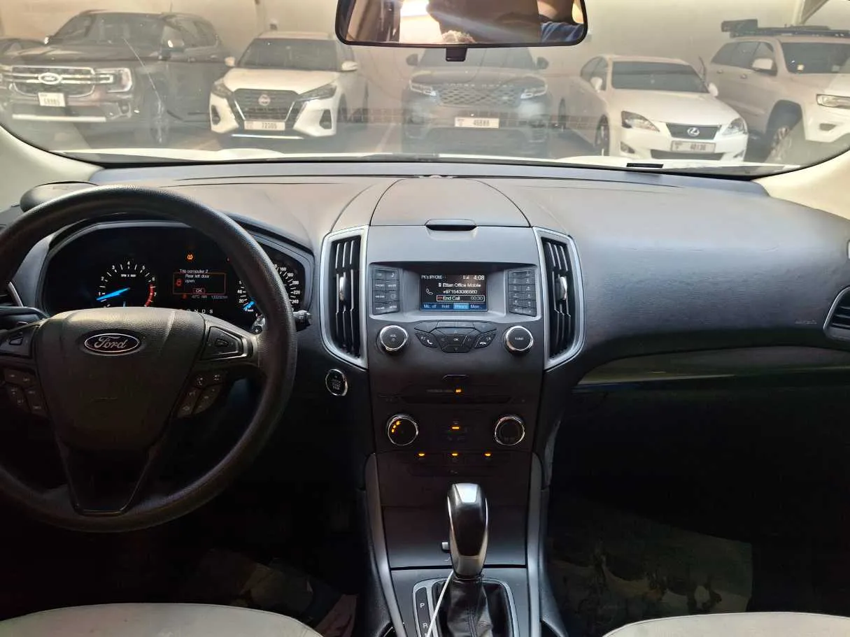 Car image 16