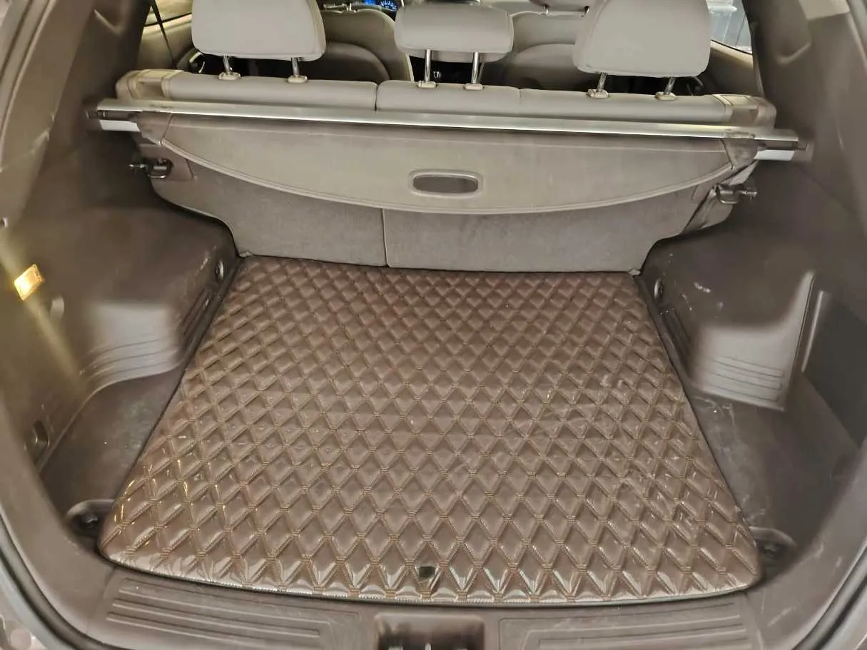 Car image 27