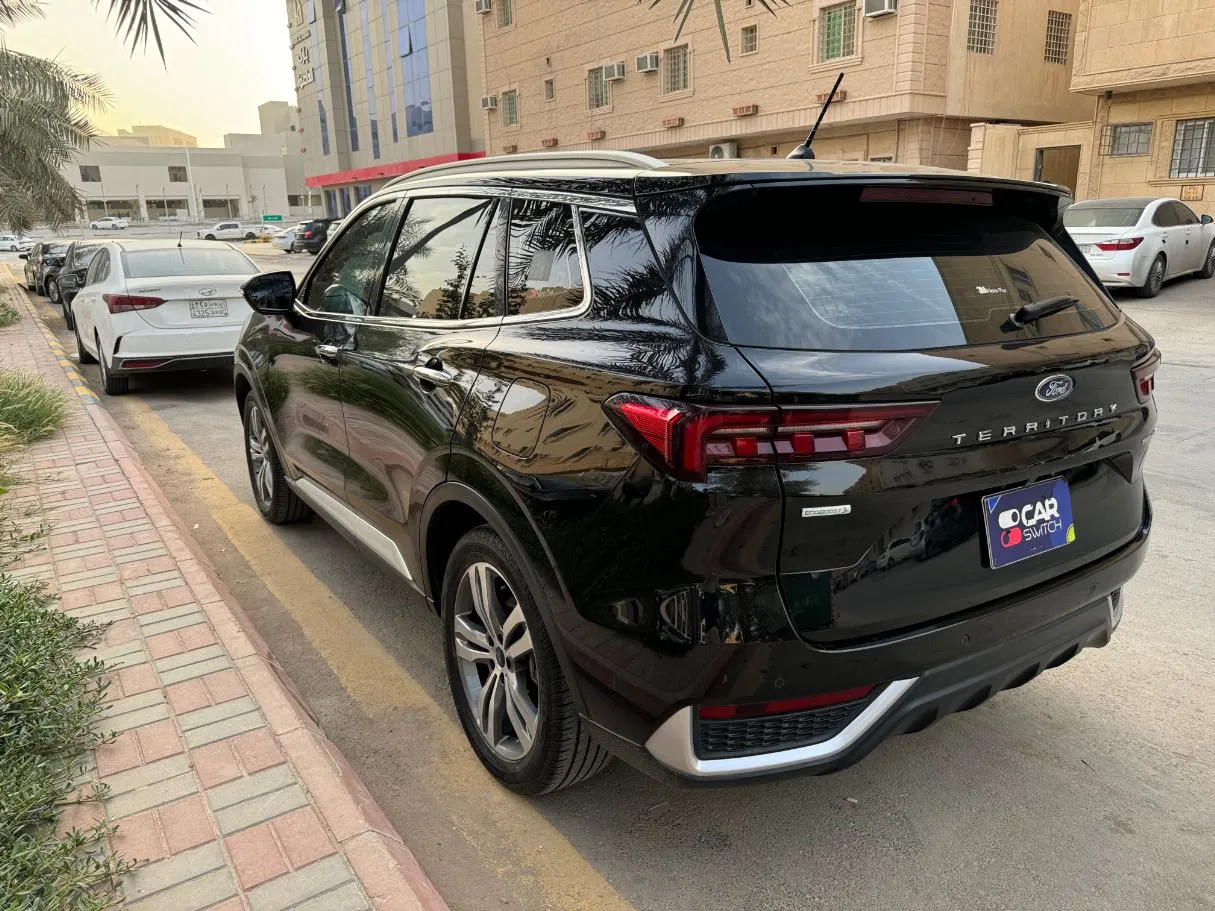 Car image 7