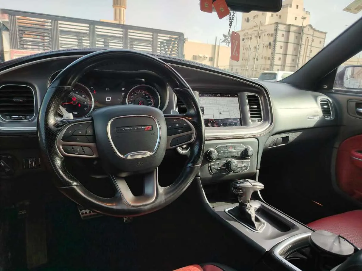 Car image 27