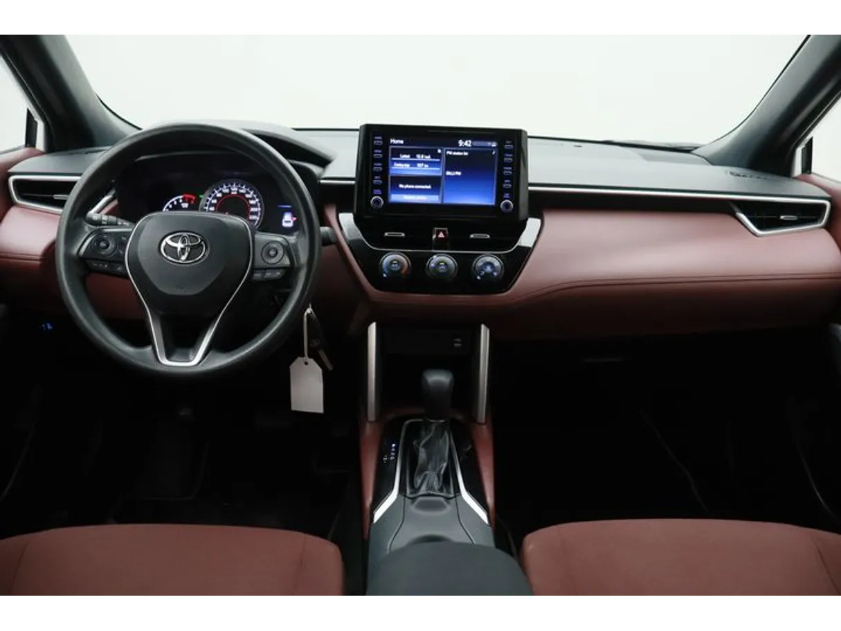 Car image 14