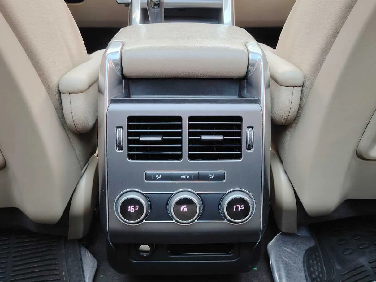 Car image 31