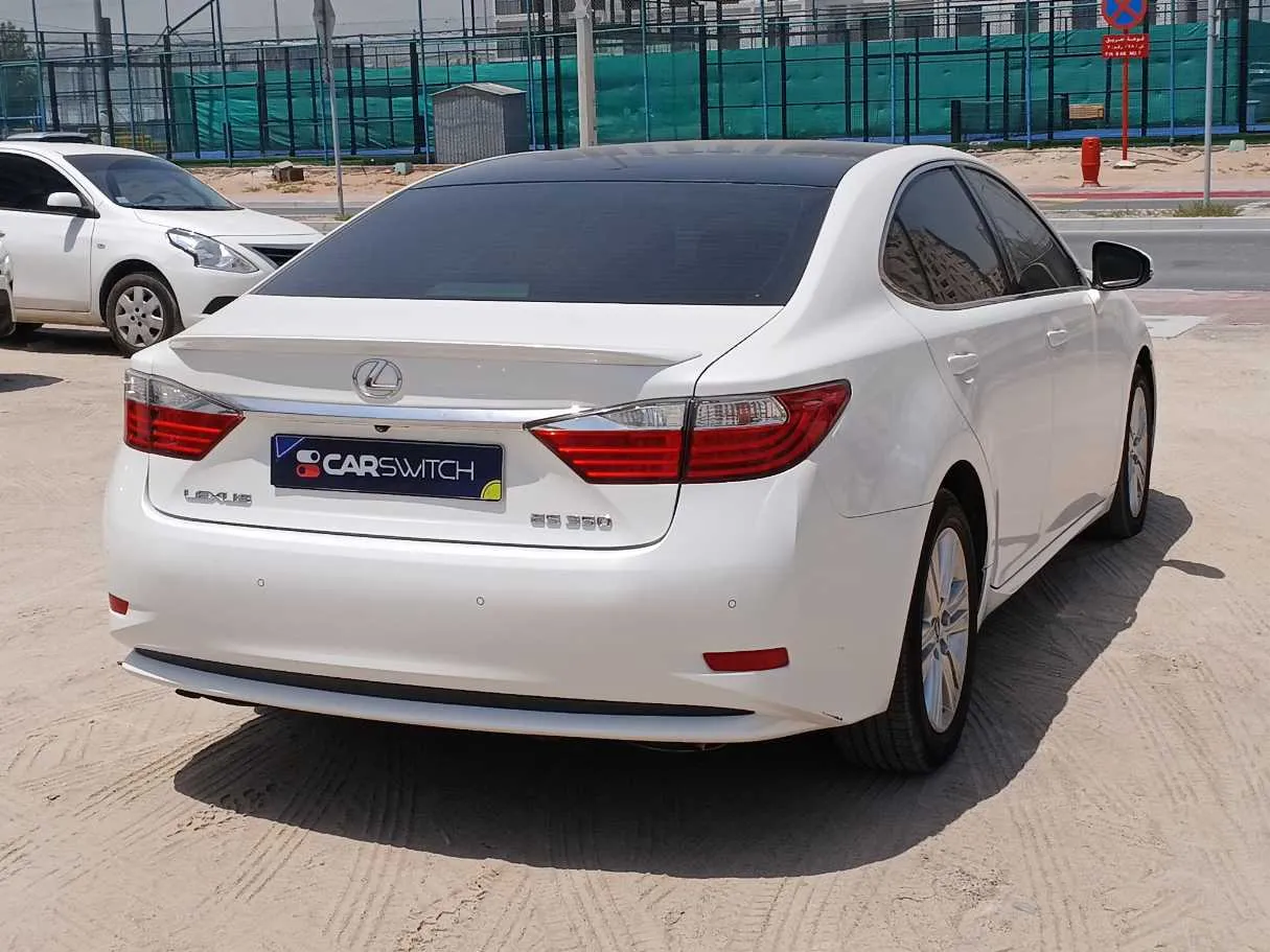 Car image 5