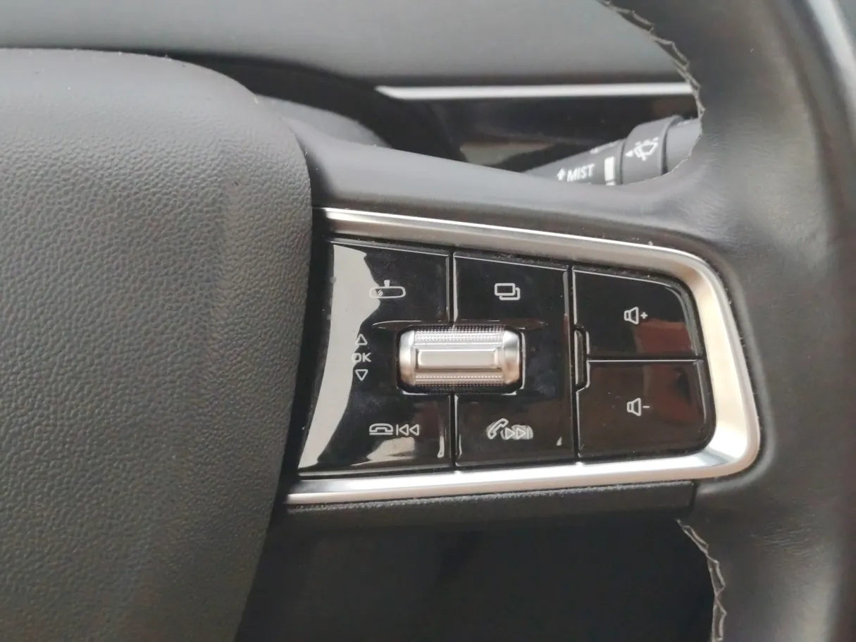 Car image 33