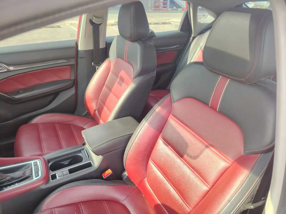 Car image 15