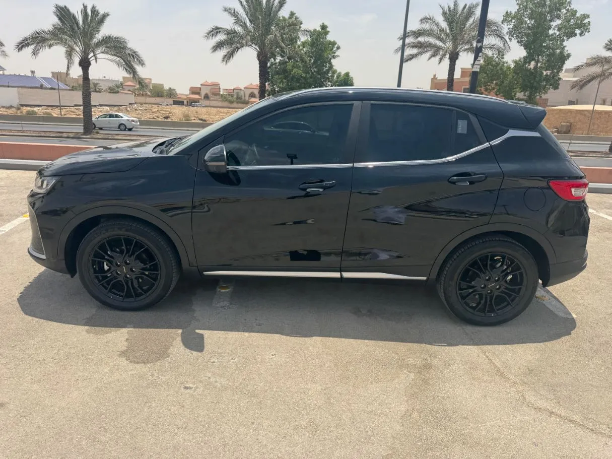 Car image 8