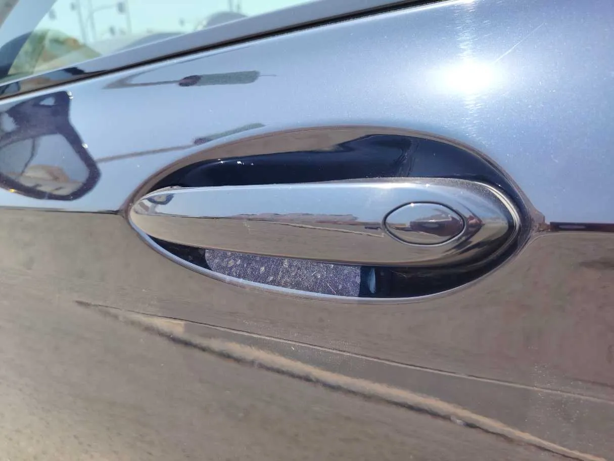Car image 34
