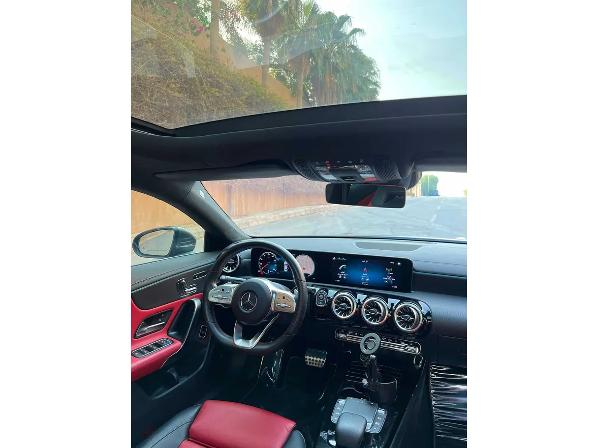 Car image 25