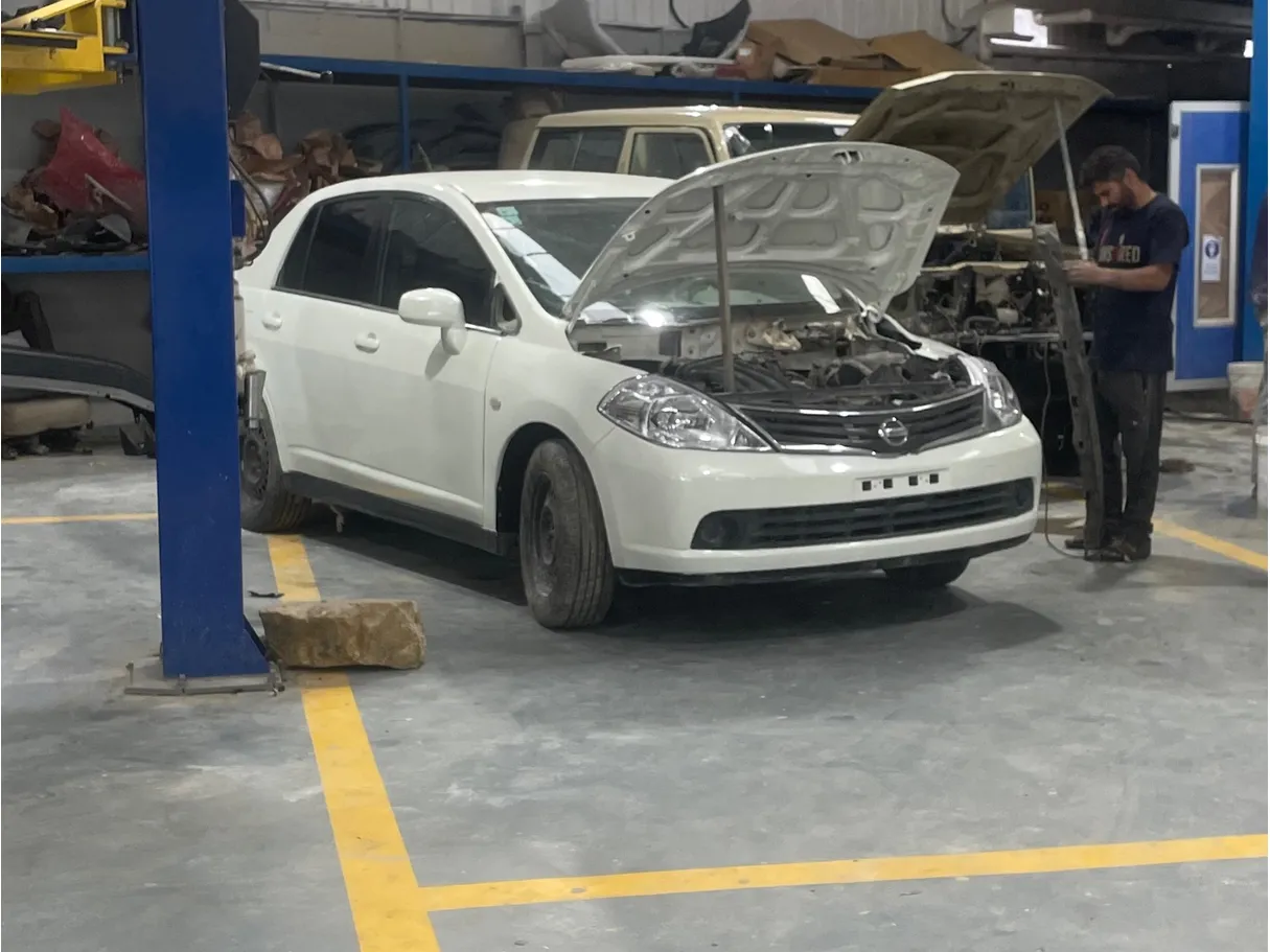 Car image 7