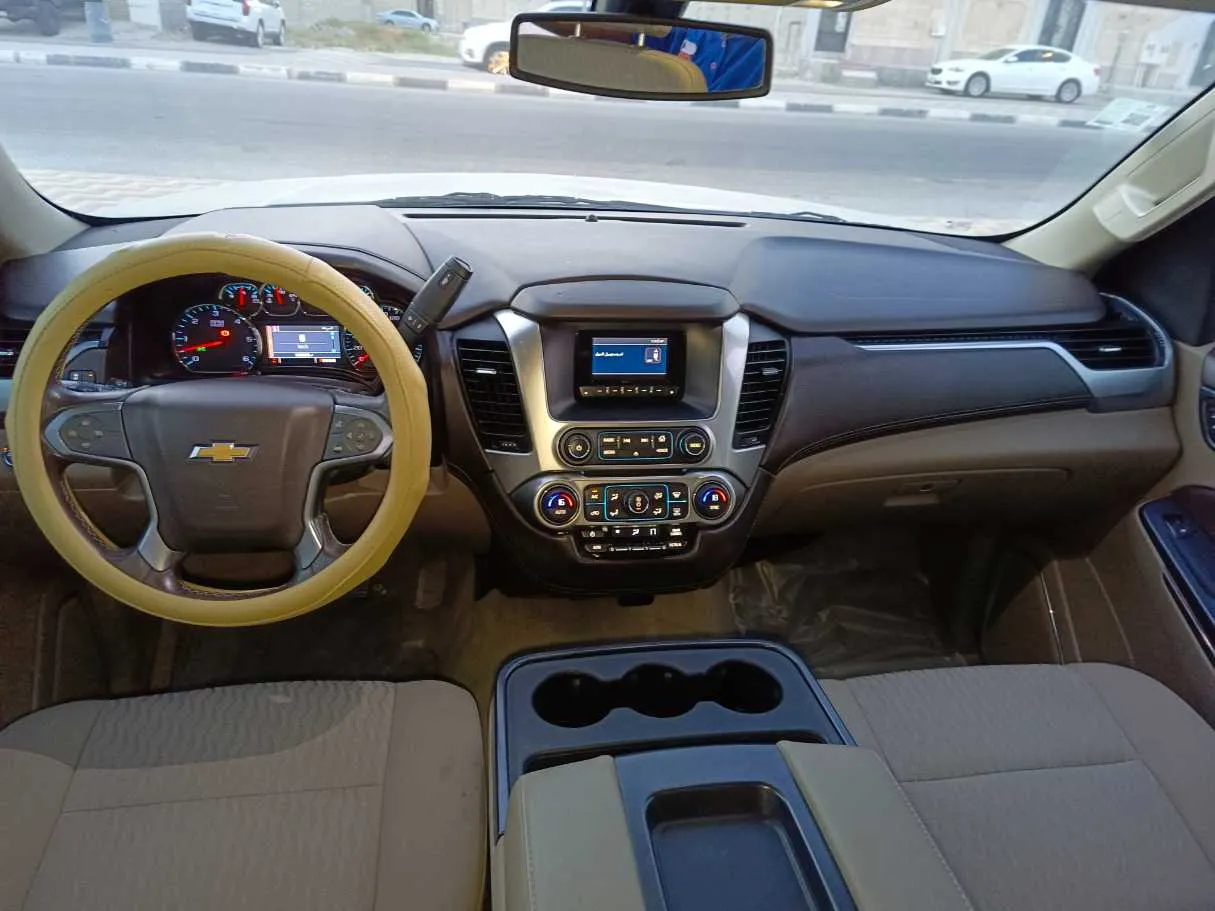 Car image 24