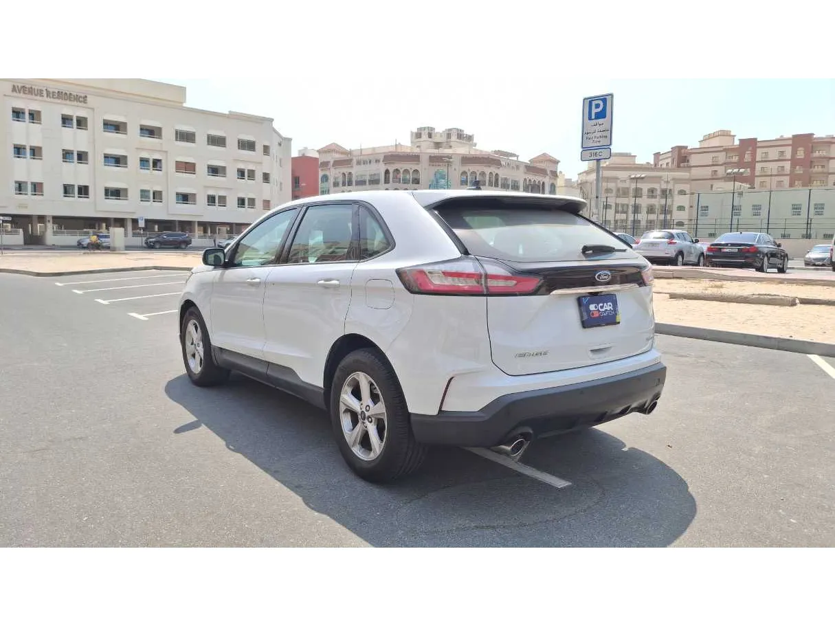 Car image 7