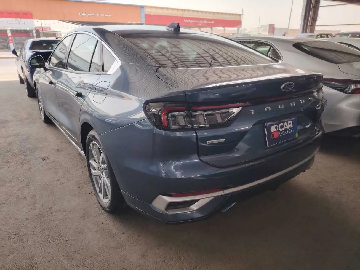 Car image 7