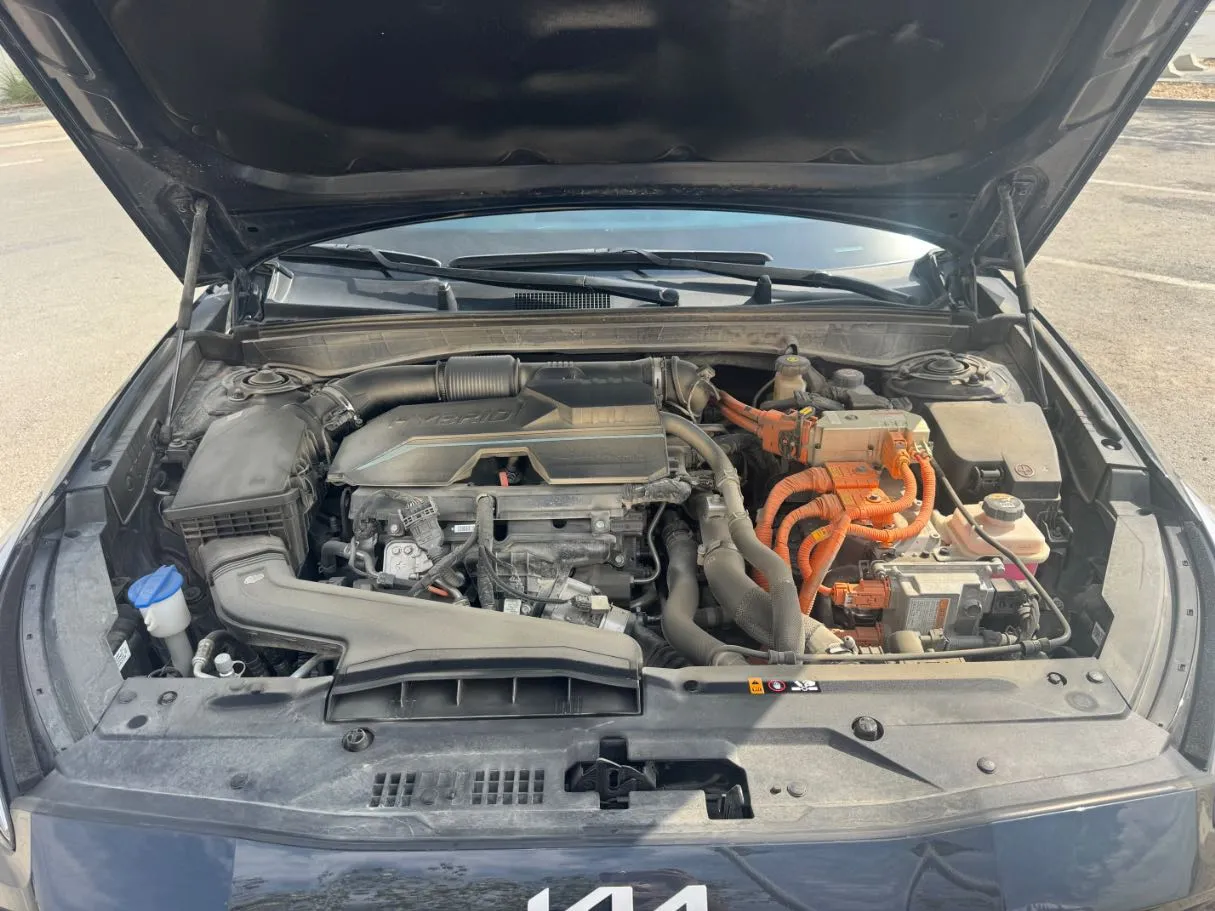Car image 23