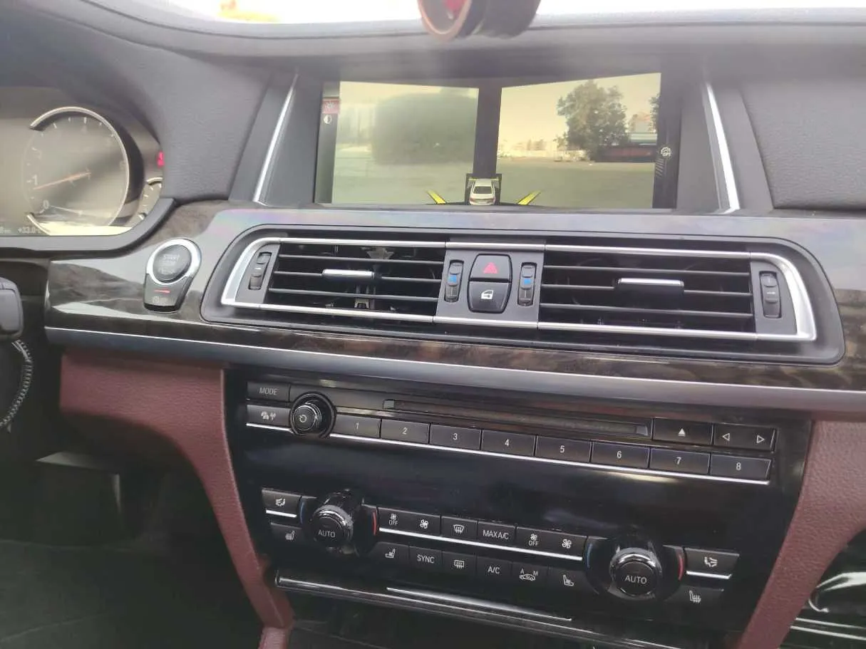 Car image 23