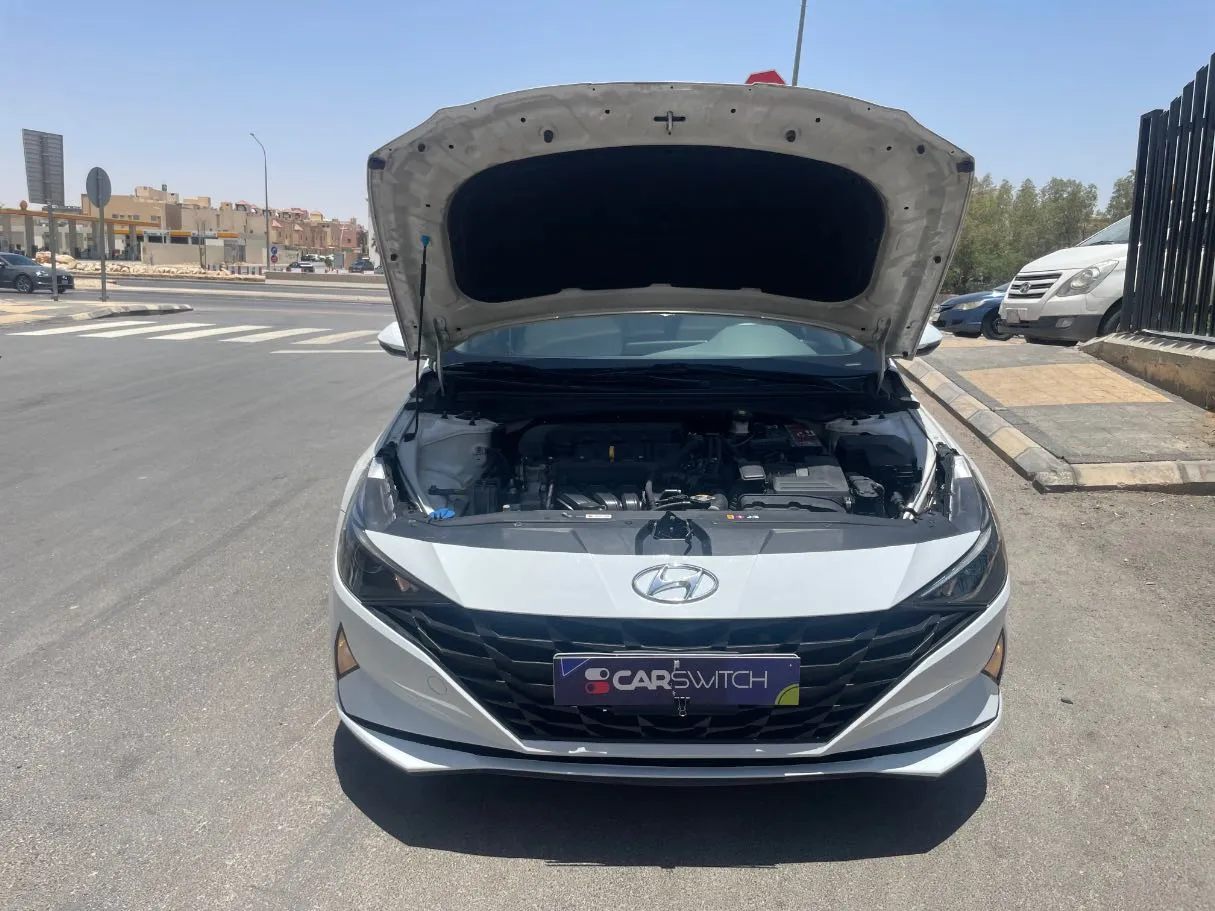 Car image 25