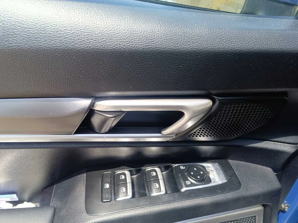 Car image 31