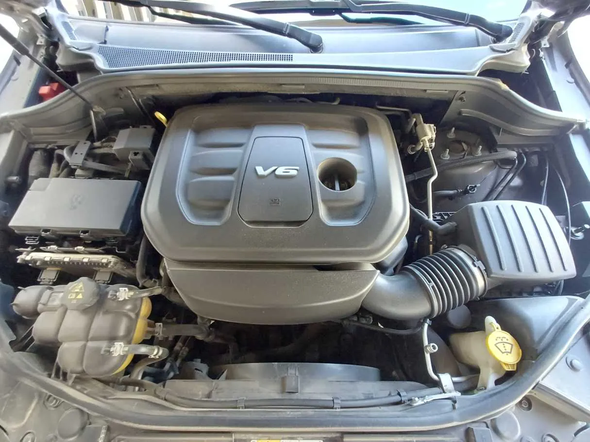 Car image 21