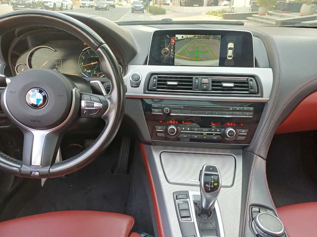 Car image 16