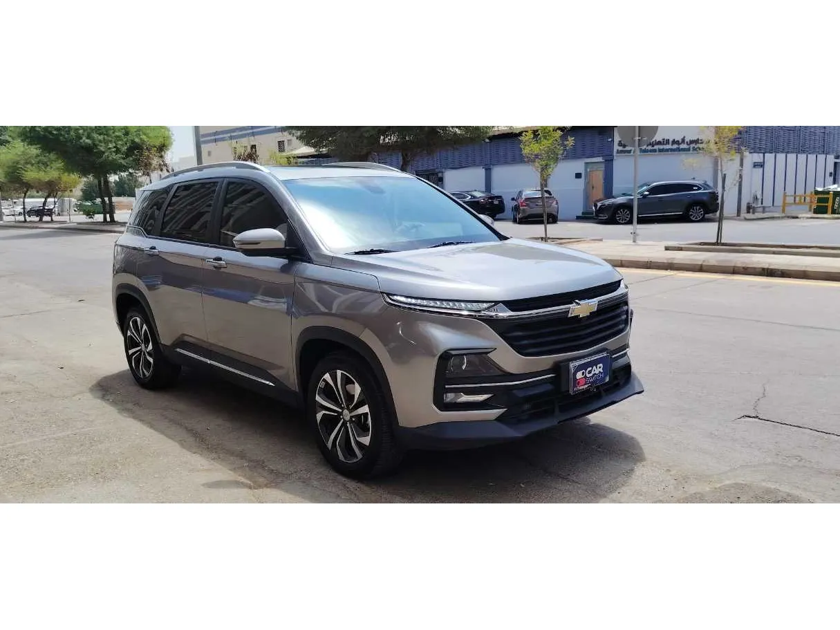 Car image 3
