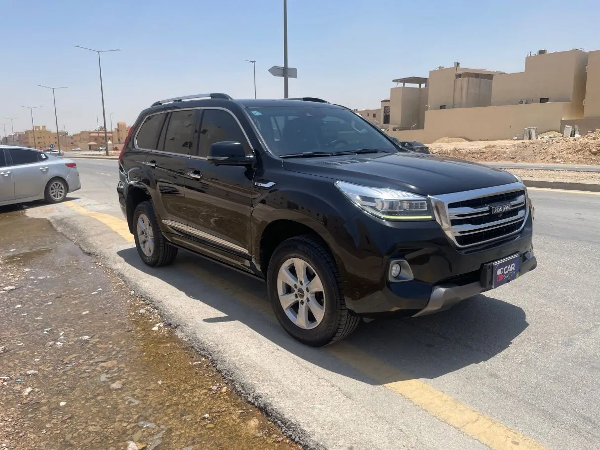 Car image 3