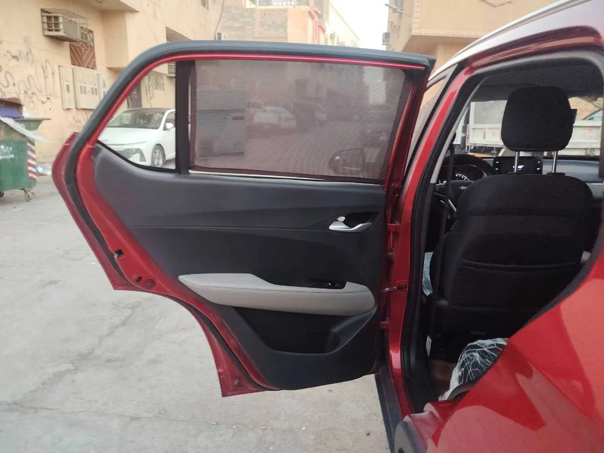 Car image 15