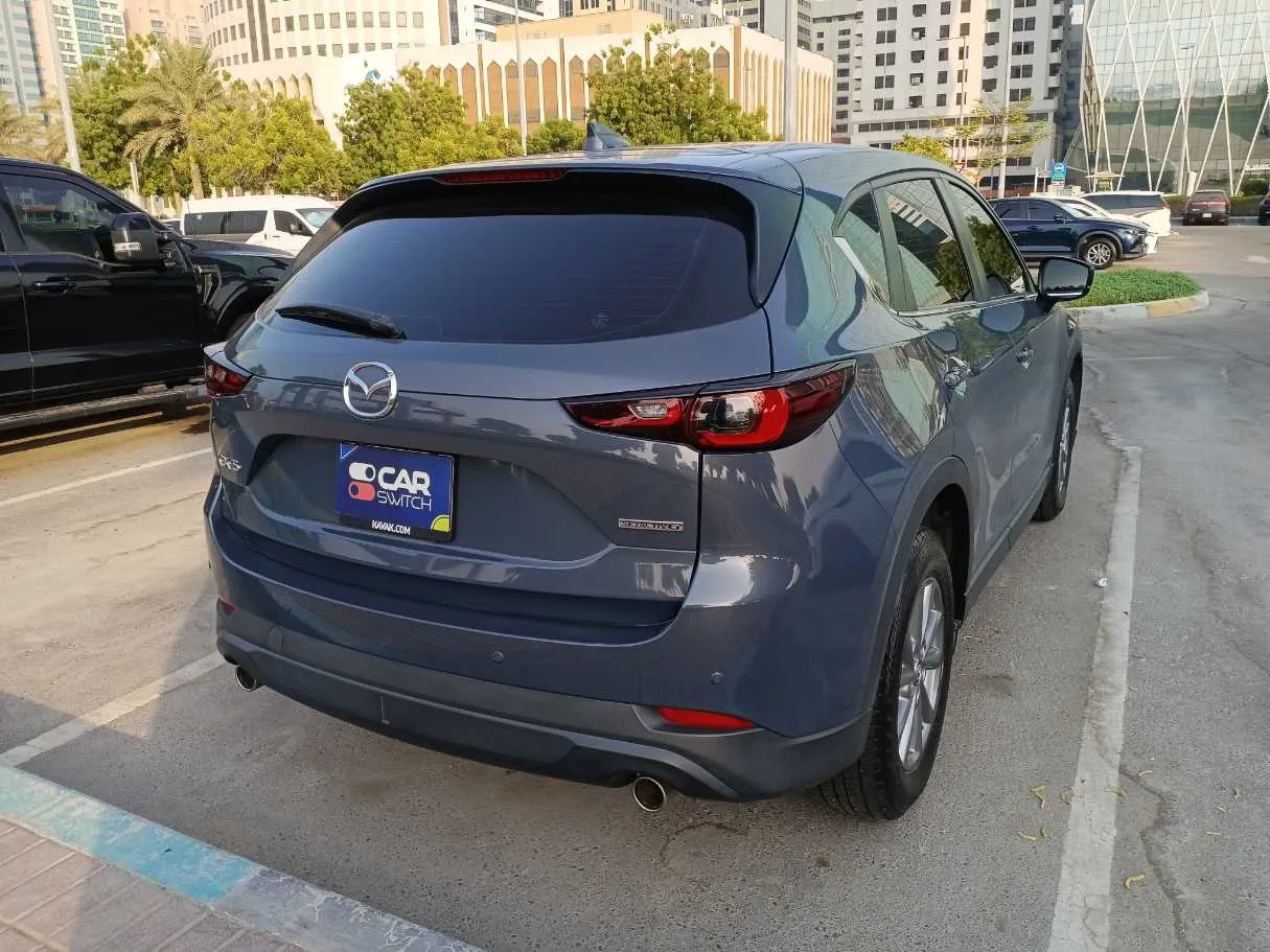 Car image 5