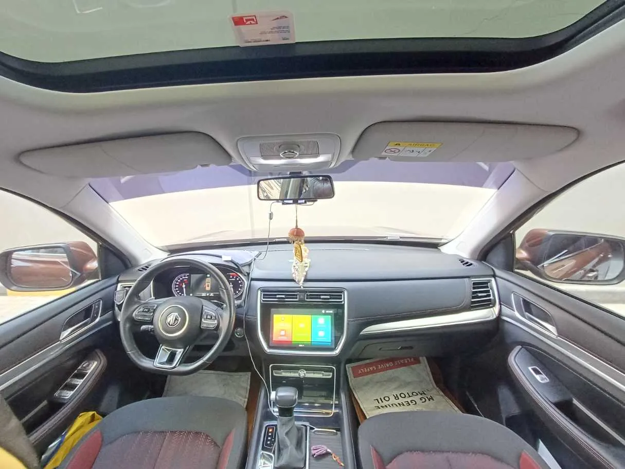 Car image 17