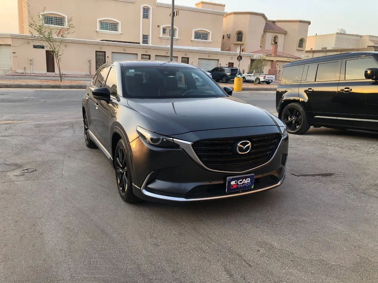 Car image 3