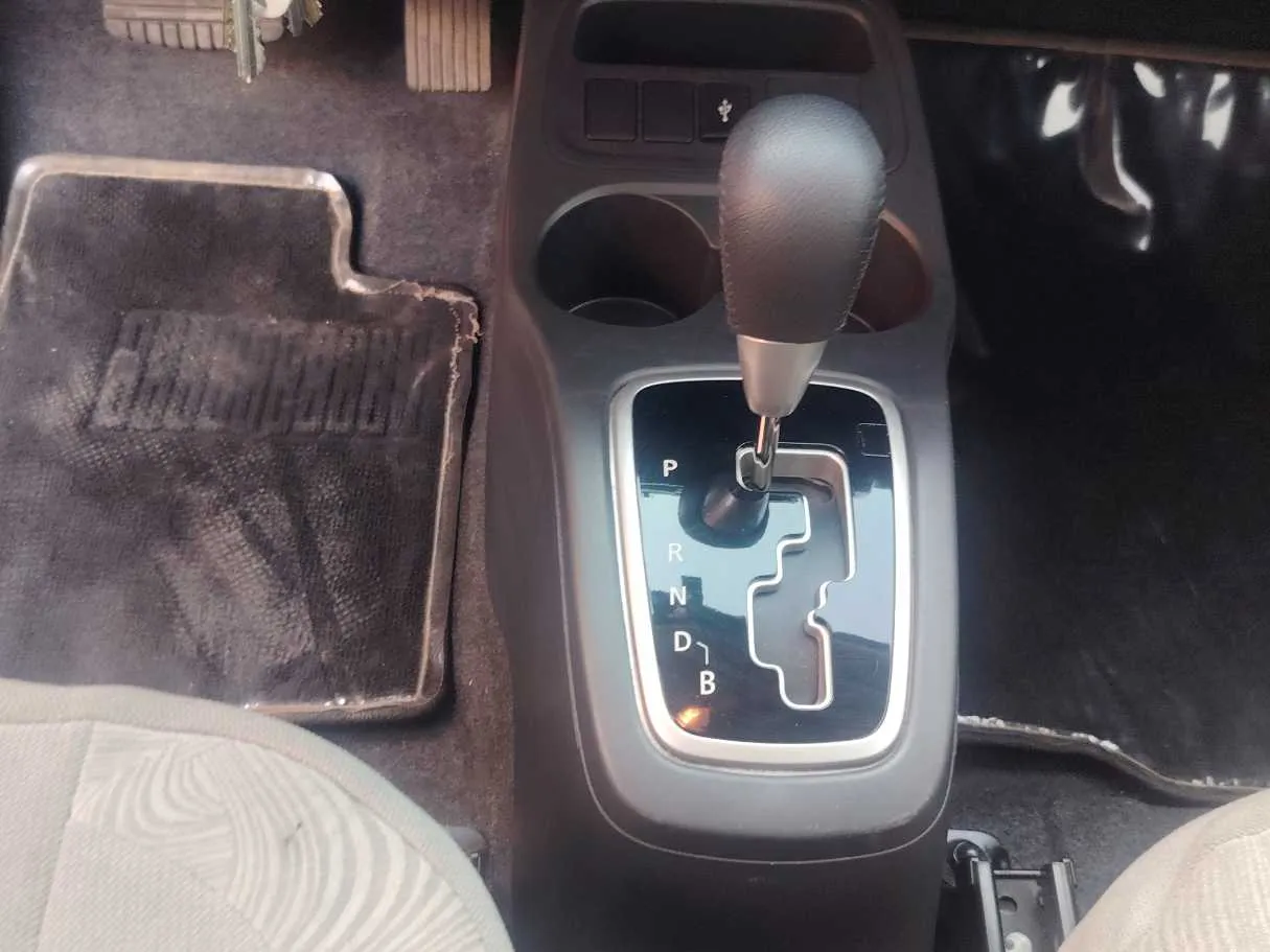 Car image 17