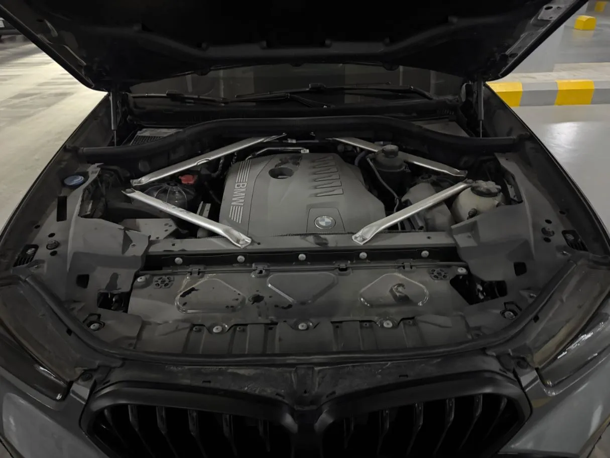 Car image 23