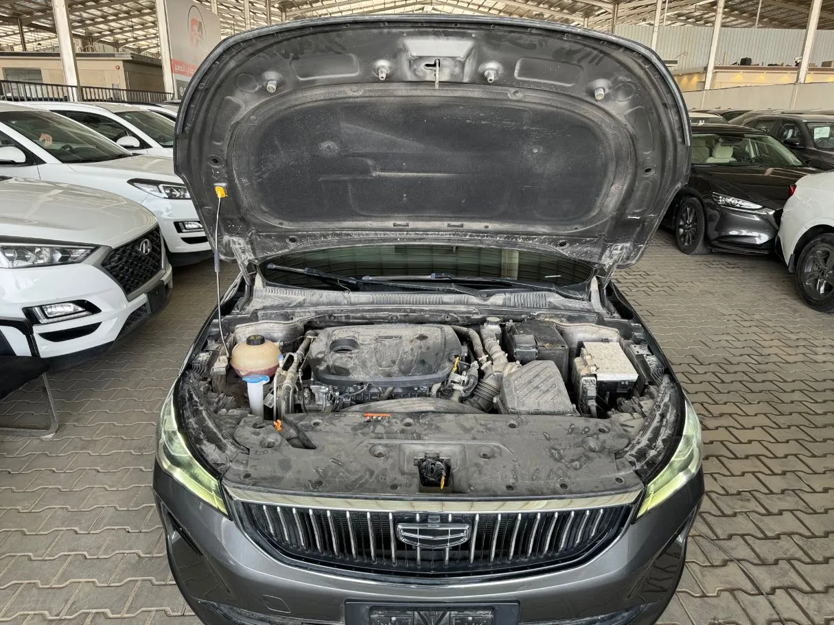 Car image 16