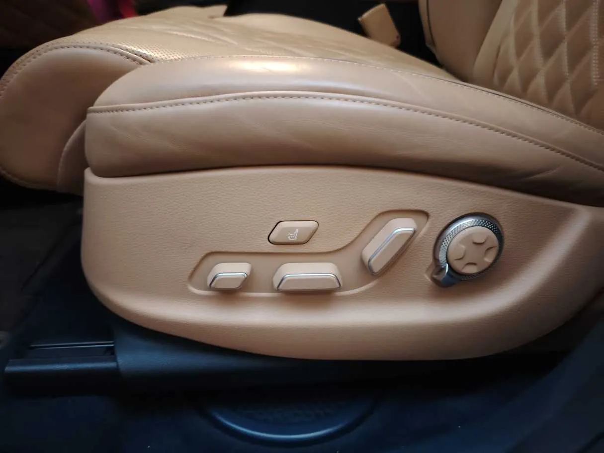 Car image 41