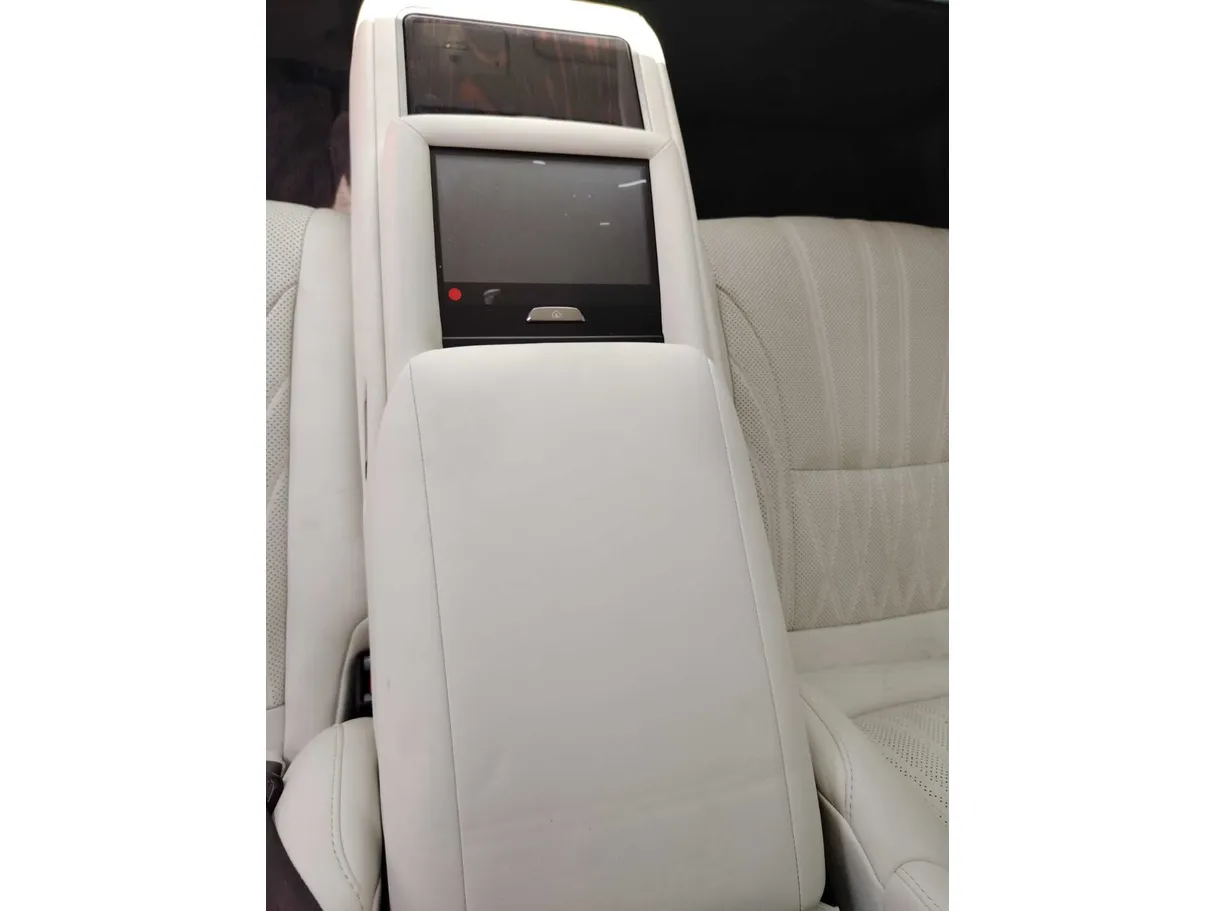 Car image 32