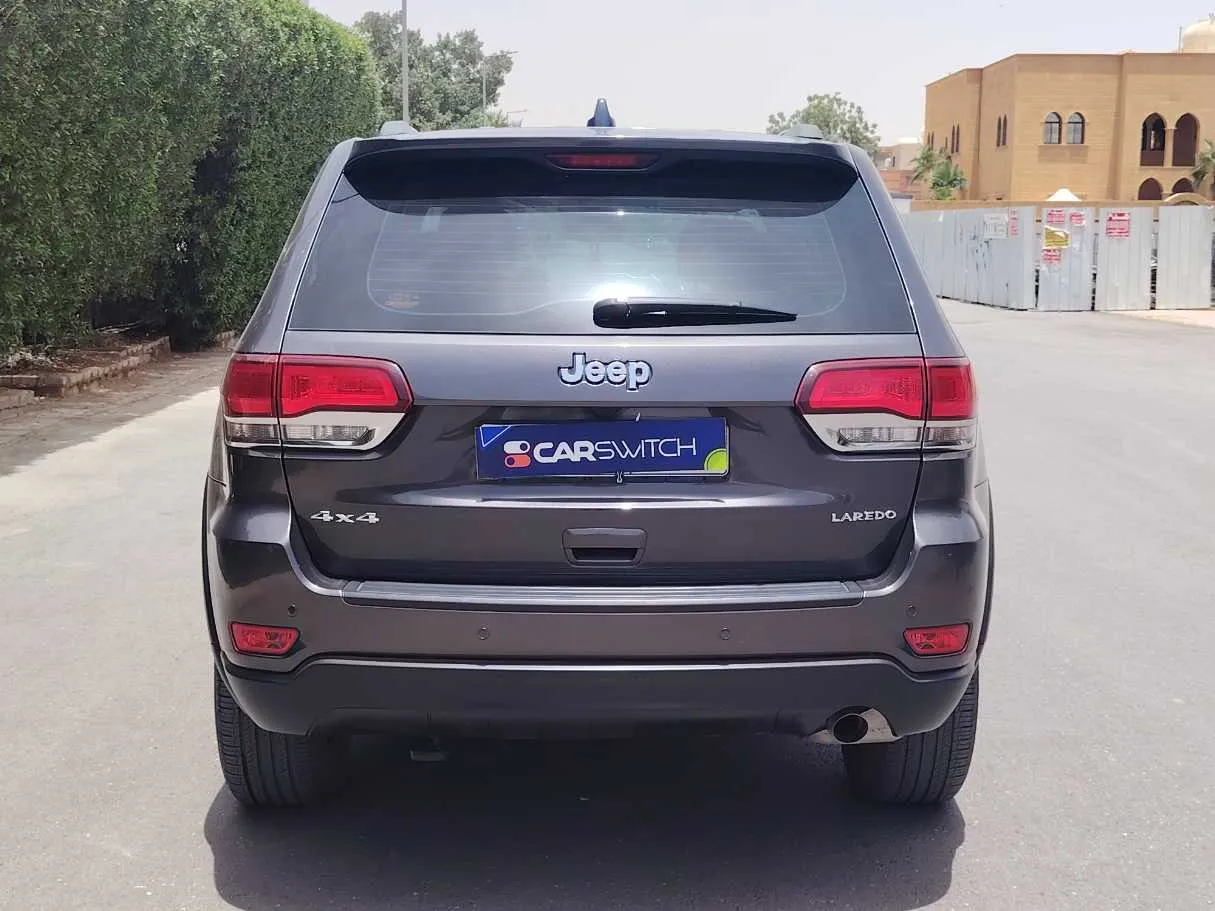 Car image 7