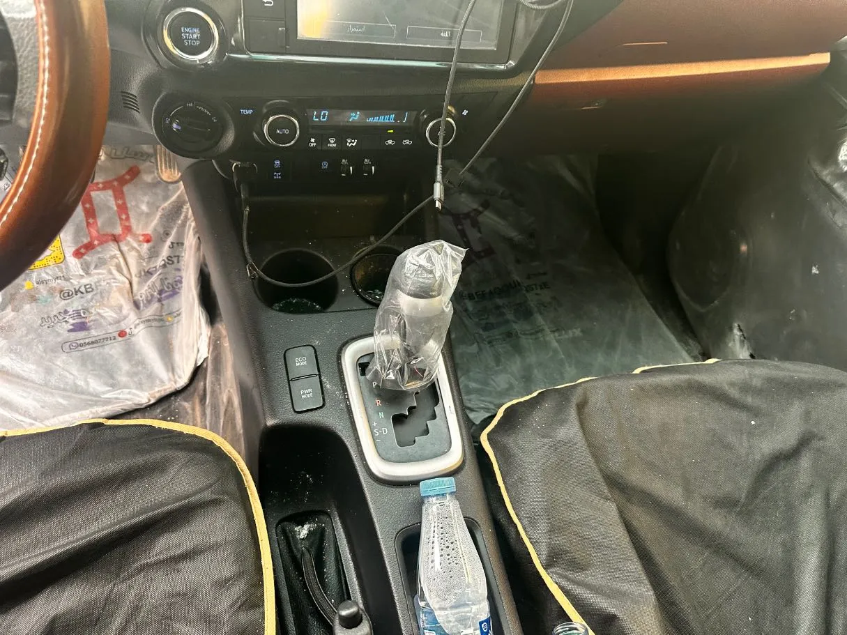 Car image 17