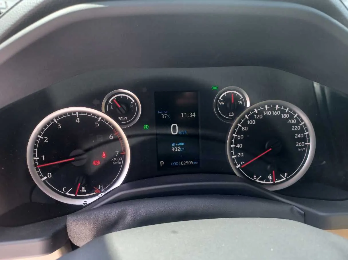 Car image 20