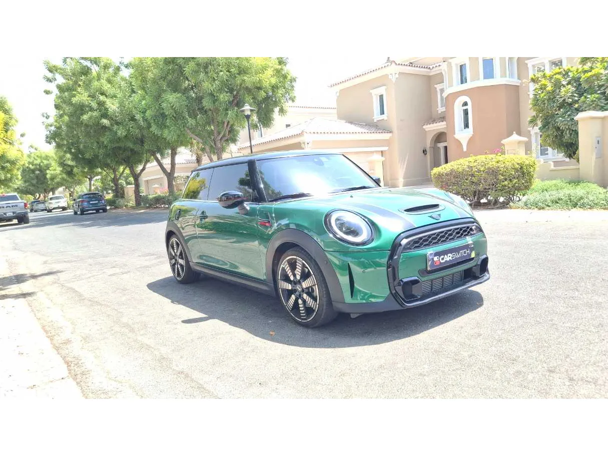 Car image 3