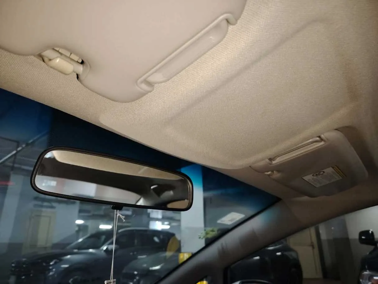 Car image 31
