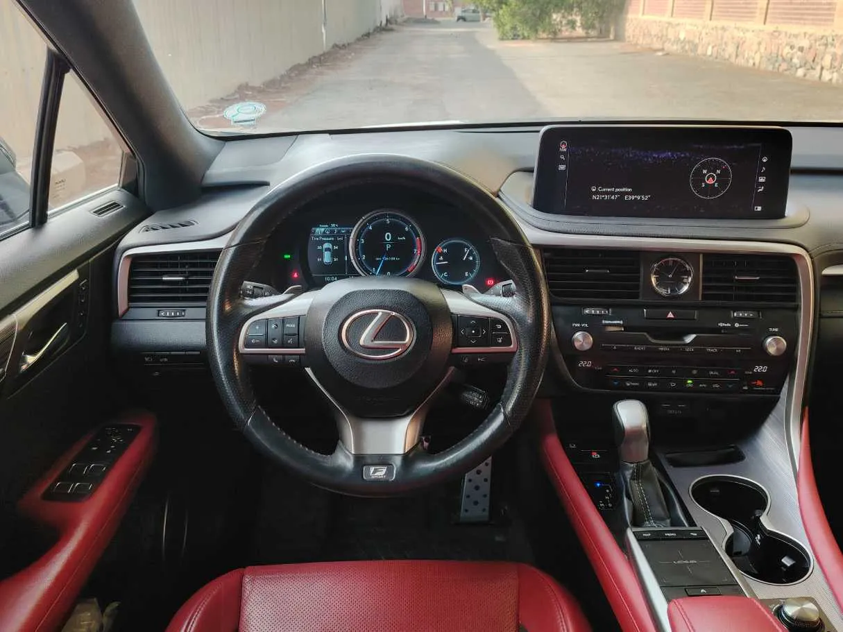 Car image 24