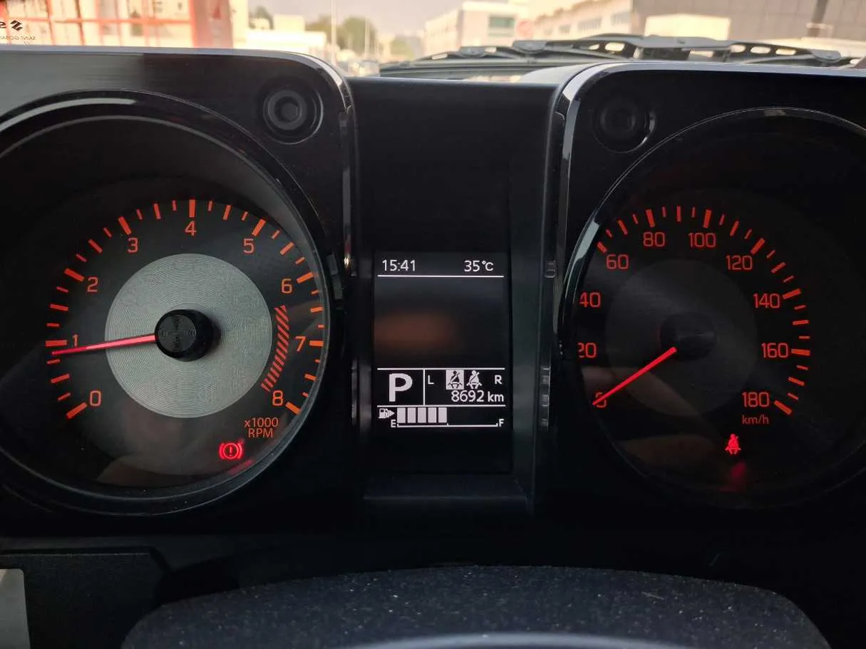 Car image 17