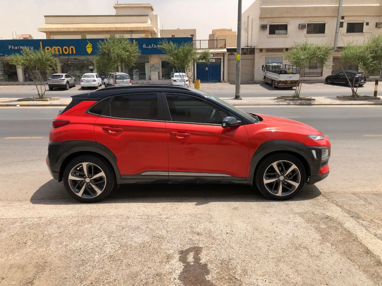 Car image 4