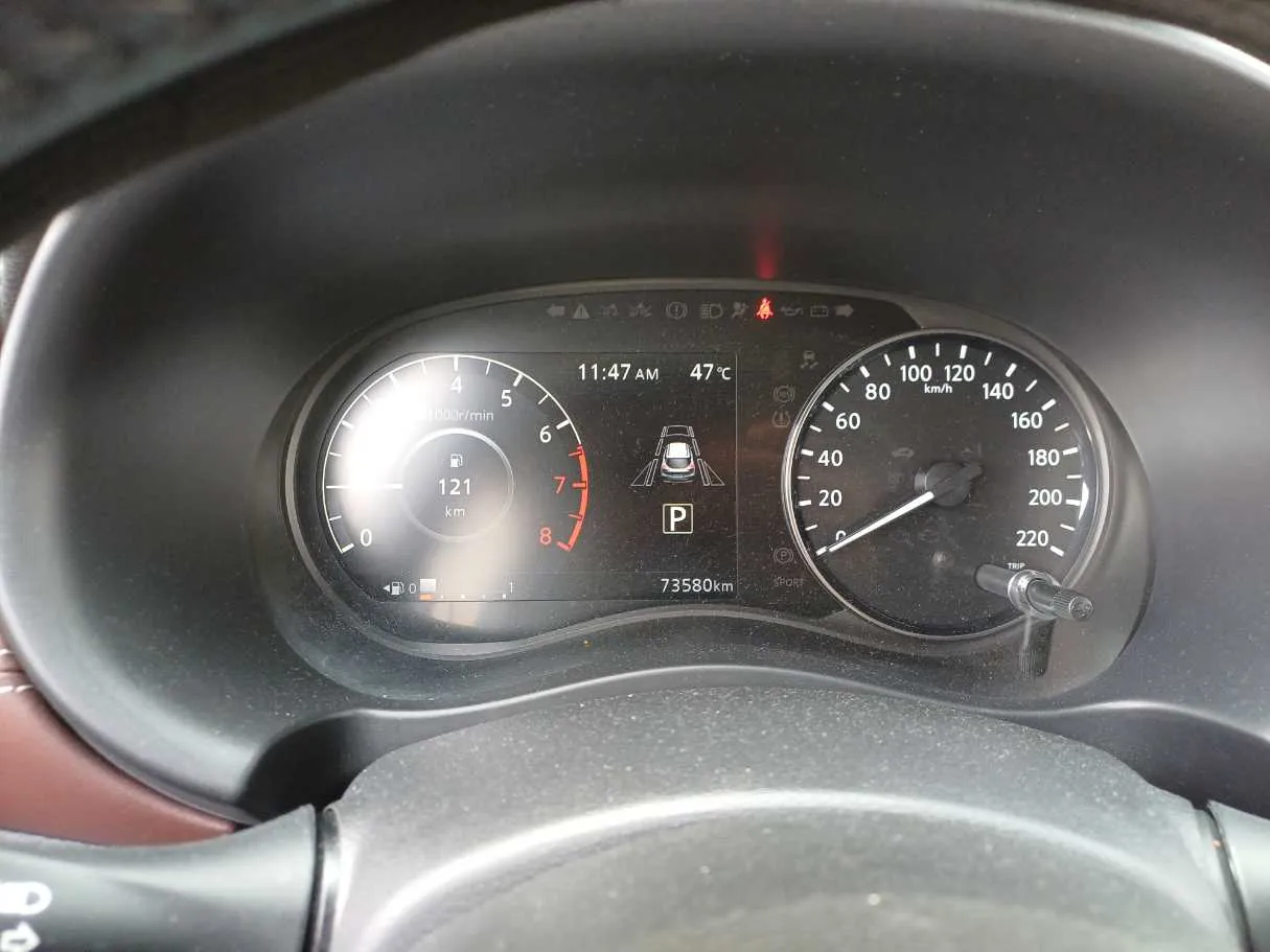 Car image 19