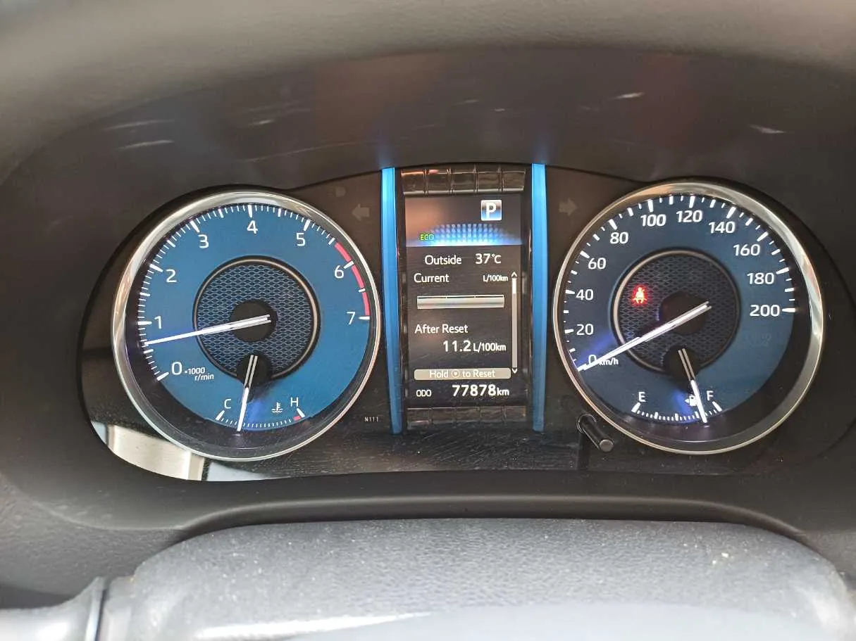 Car image 19