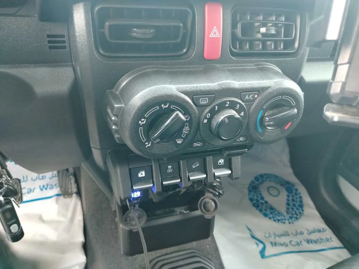 Car image 21