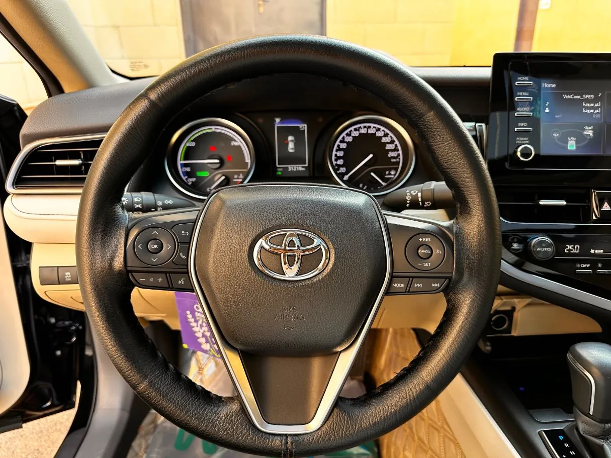 Car image 19