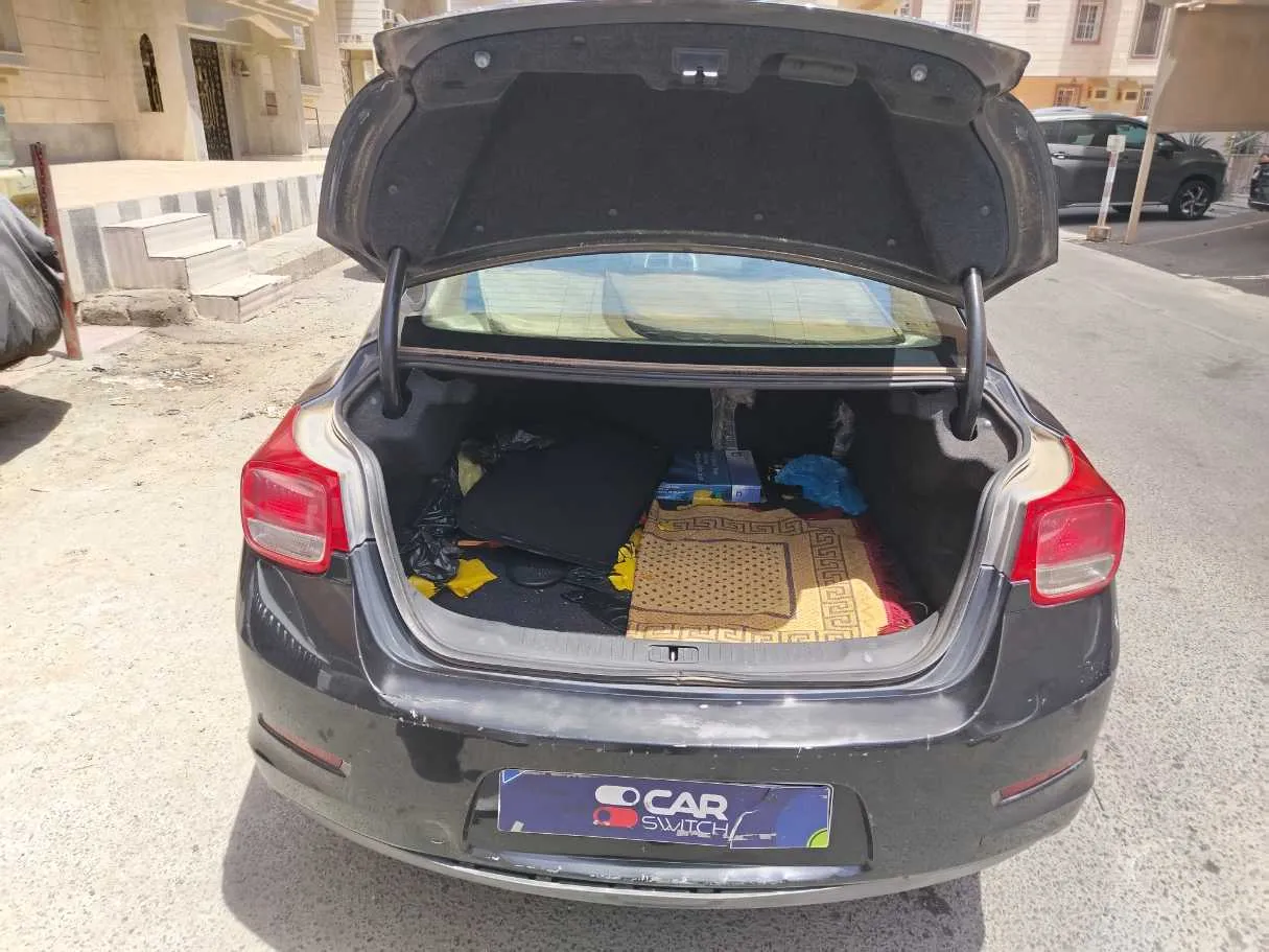 Car image 25