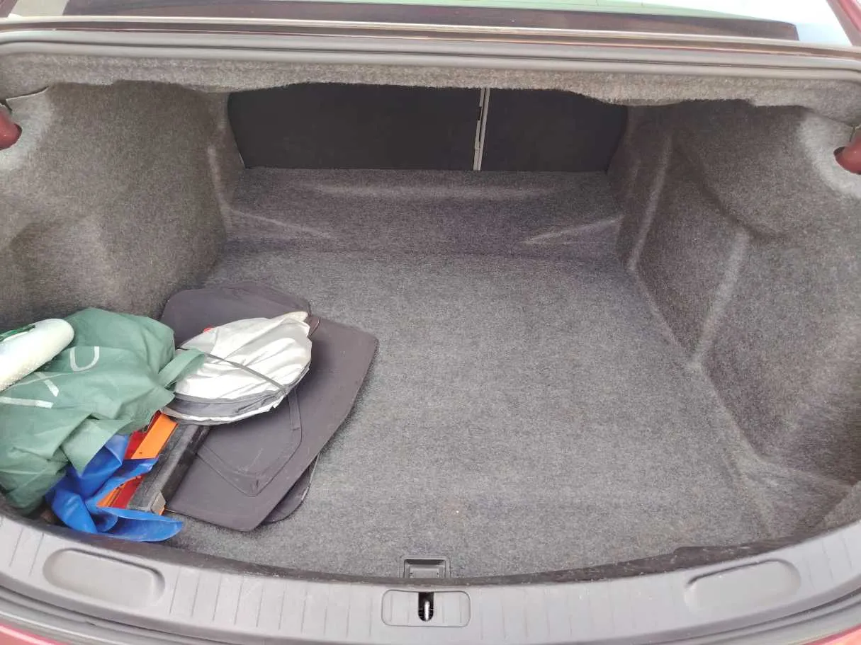 Car image 29