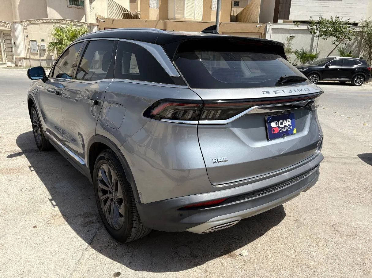 Car image 7