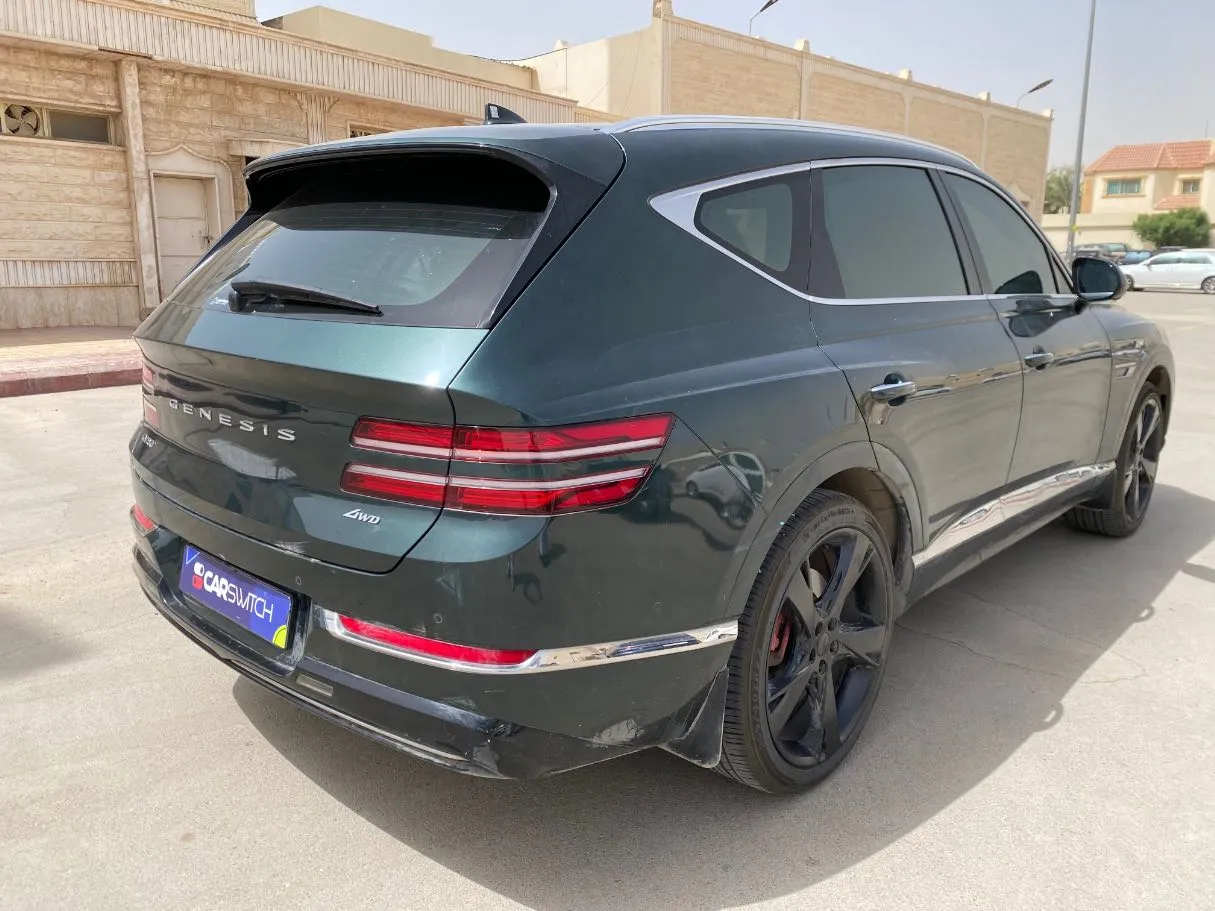 Car image 5